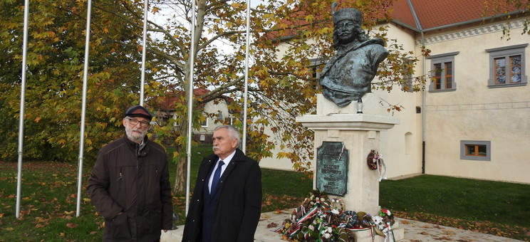 Na zdjęciu prof. dr hab. inż. Marek Gosztyła oraz prof Peter Pasztor