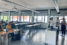 Studenci prezentują wyniki prac