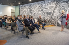 Wystąpienie Pani dr inż. Marzeny Kłos, prof. Uczelni, uczestnicy konferencji