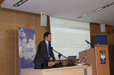 dr hab. inż. Bartosz Miller, prof. PRz w trakcie referatu